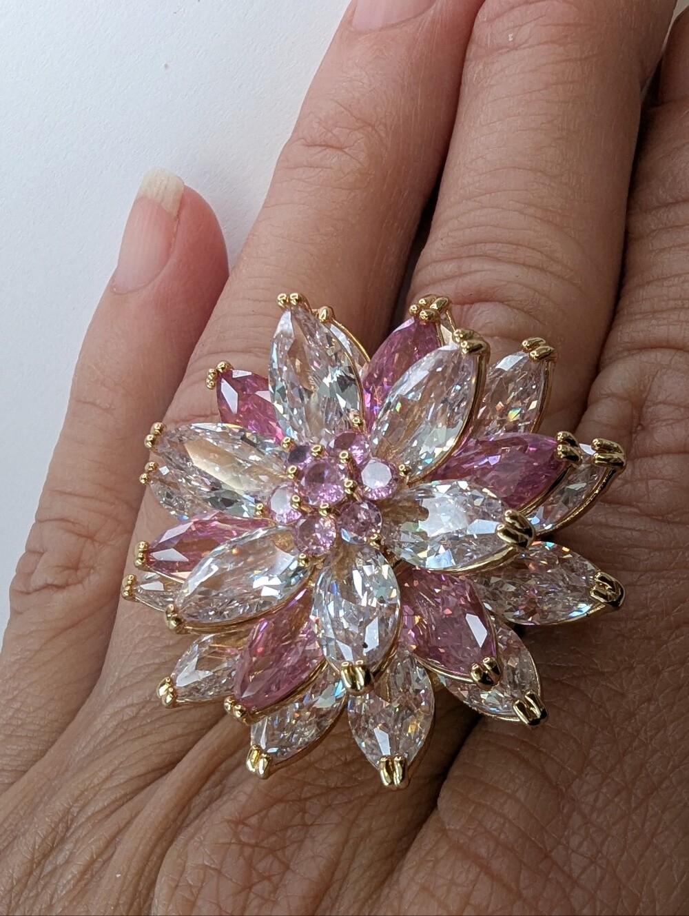 EC GLASS CRYSTAL GOLD TONE RING - Picture 5 of 7